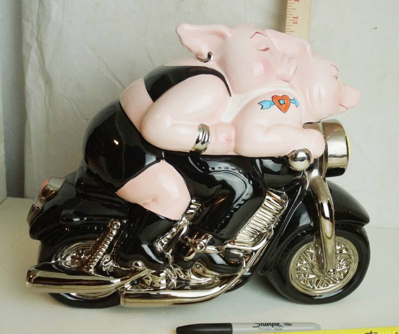 lot 3222 image: Cutest Ever Harley Davidson Cookie Jar Great Find