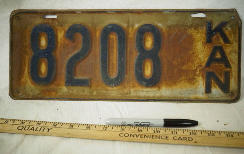 lot 1396 image: Vintage Metal  License Plate - Believed to be from the year 1919 Very Cool