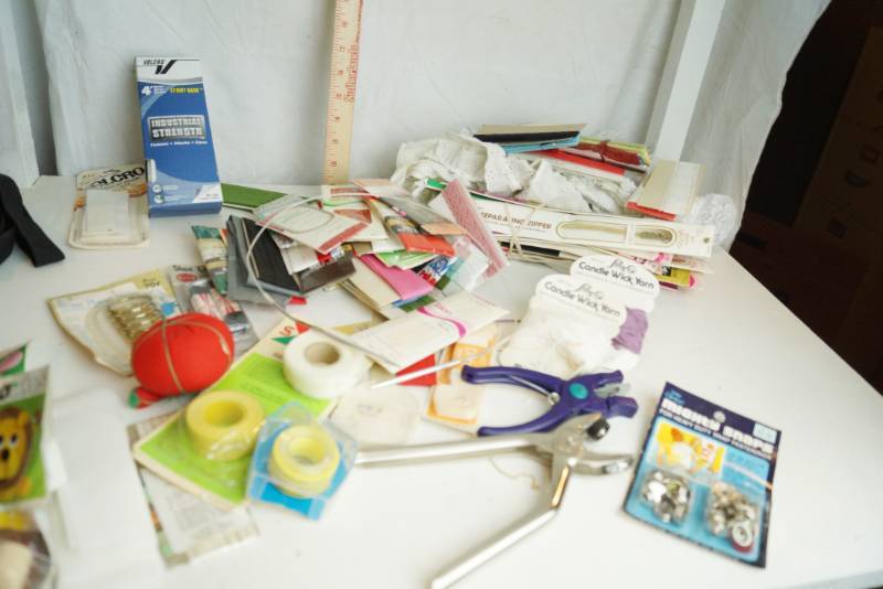 lot 3231 image: Lot of Misc. Craft Accessories