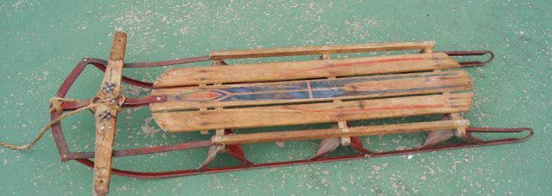 lot 3257 image: Vintage Wooden Sled -Awesome decor for a Christmas Scene