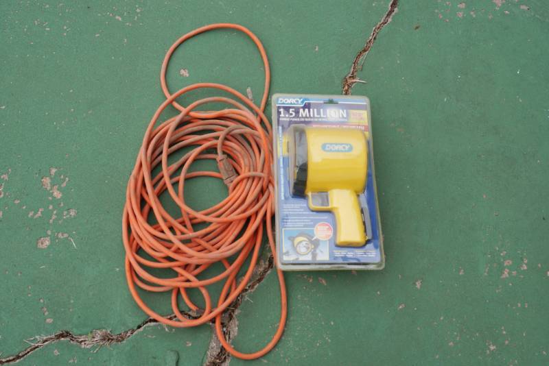 lot 3258 image: Extension Cord and Flashlight