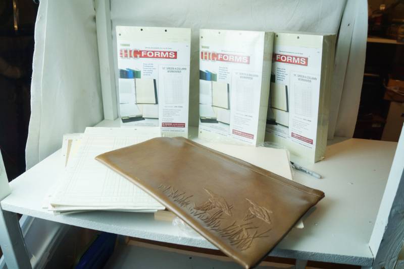 lot 3274 image: Lot of Paper Office Supplies - Accounting Pads  COOL
