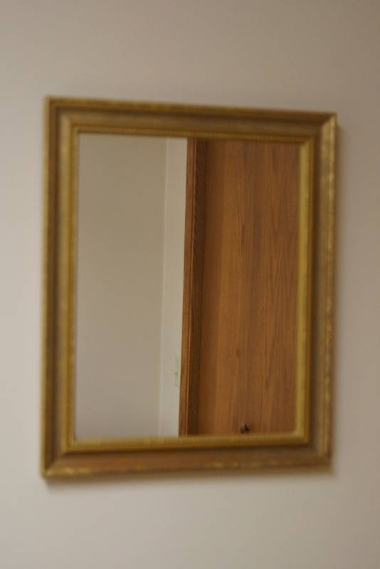 lot 3283 image: Hanging Wall Mirror