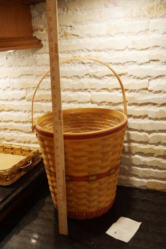 lot 3321 image: Beautiful Longaberger Basket - Large Red Tree Trimming Basket