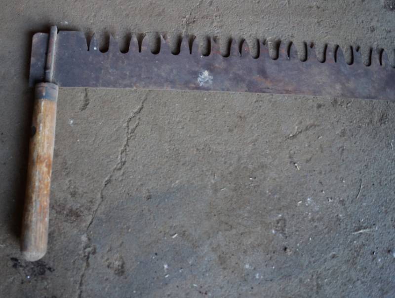 lot 4042 image: Antique 6 foot Two Man Hand Saw - NEATO Bow saw