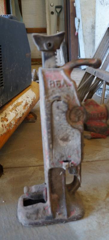 lot 4050 image: Antique Lift Jack - SIMPLEX 85A - Great find