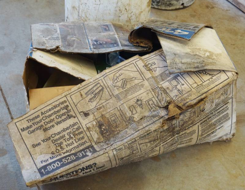 lot 4052 image: Chamberlain Garage Door Opener