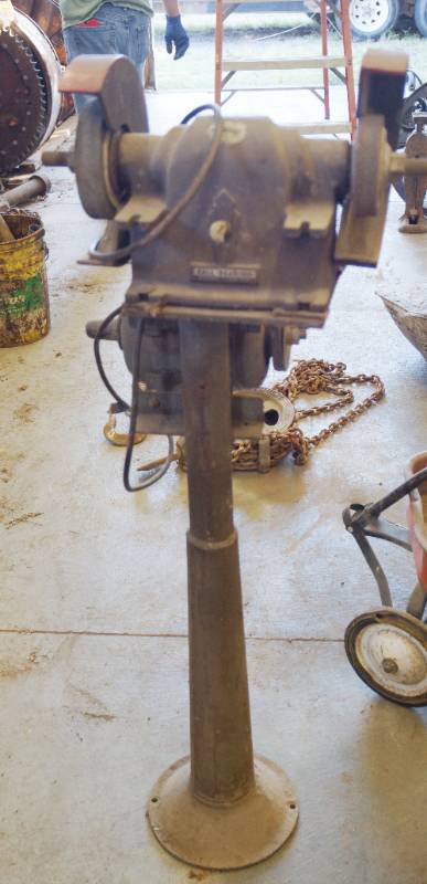 lot 4067 image: Bend Grinder On Stand - Prairie Ball Bearing