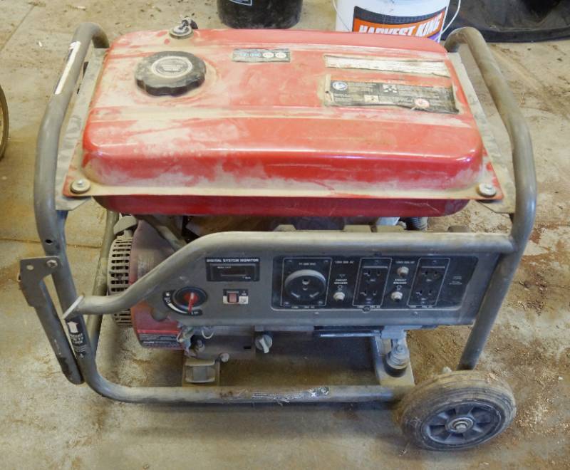 lot 4071 image: Black Max Generator - 3550 Running Watts