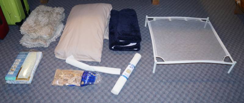 lot 1486 image: Household Lot - Sweater Dryer, Ironing Board Cover, Clothes Pins, Nice Rugs and more