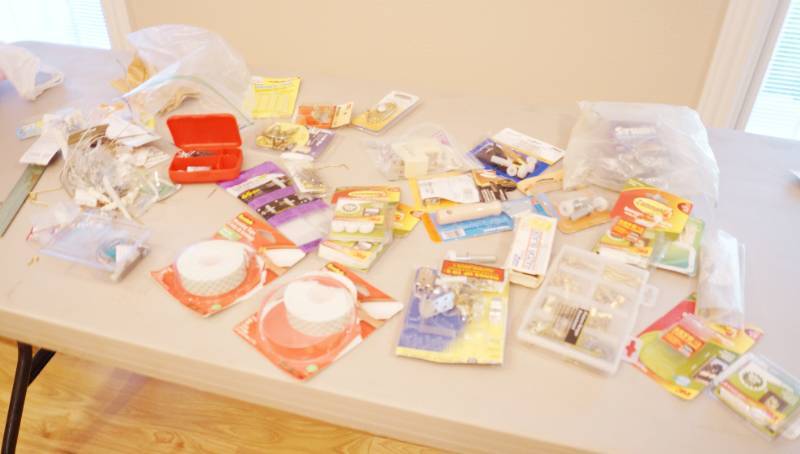 lot 4082 image: Large lot of picture hanging supplies - Its all here