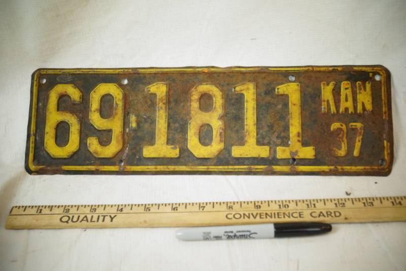 lot 1414 image: Vintage 1937 Kansas Automobile License Plate - Wow
