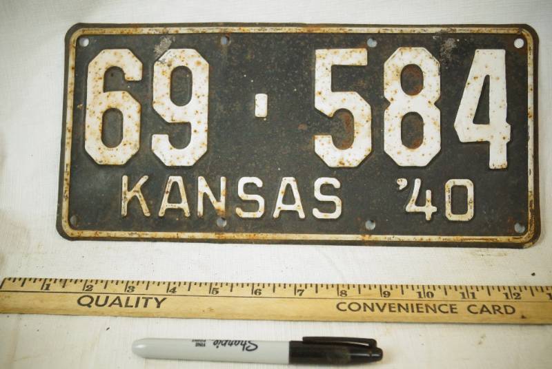 lot 1417 image: Vintage 1940 Kansas Automobile License Plate - Wow