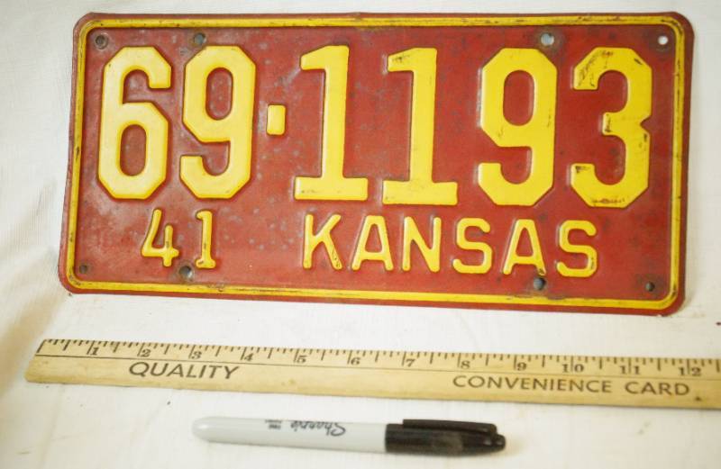 lot 1418 image: Vintage 1941 Kansas Automobile License Plate - Wow