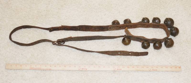 lot 3109 image: Antique Horse Bell Collar - Metal Bells on a Leather Strap  - SEE VIDEO