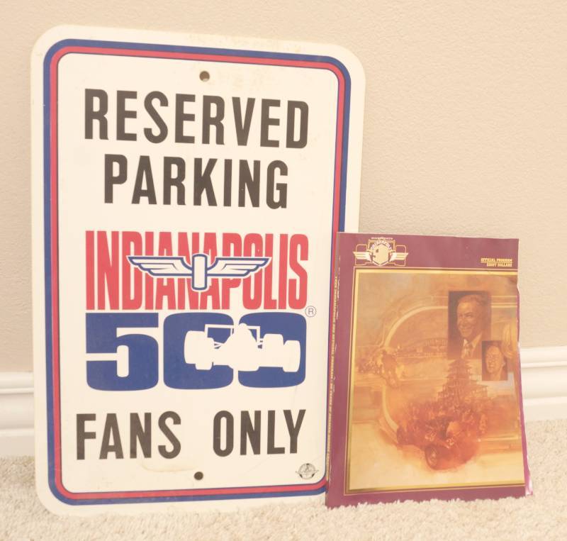 lot 3131 image: Indianapolis 500 - Parking Sign and Program Book - Just for fans