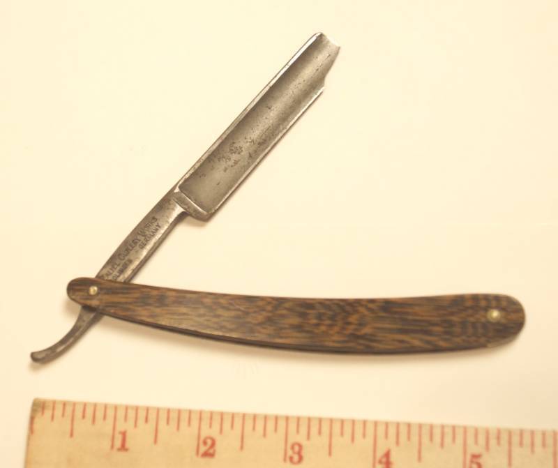 lot 3162 image: ZALIEN JASSIANO- Barbers Razor Knife - Made in Germany