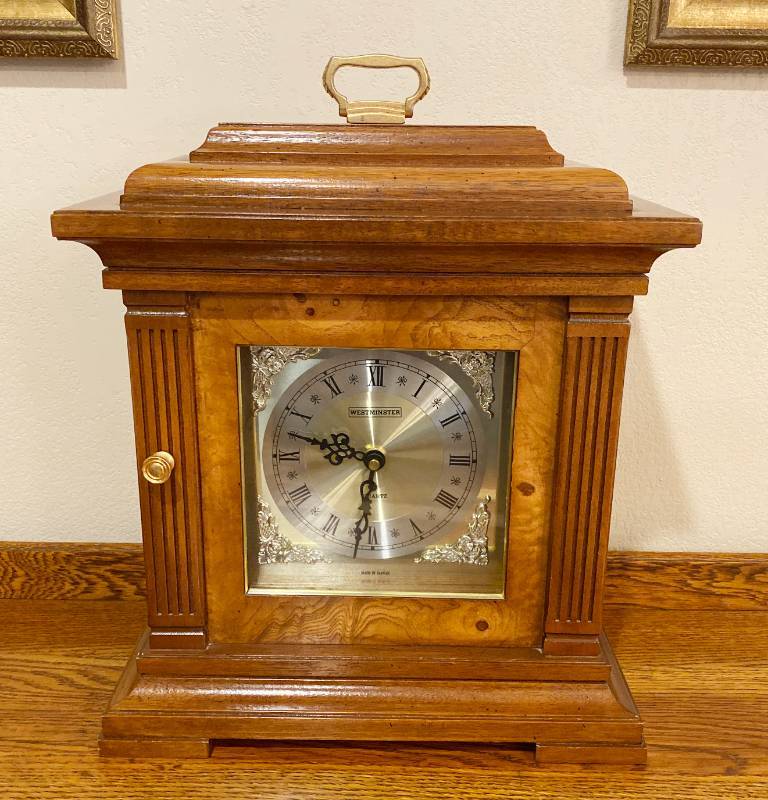 lot 3362 image: Westminster Programmable Desk Clock - Neat