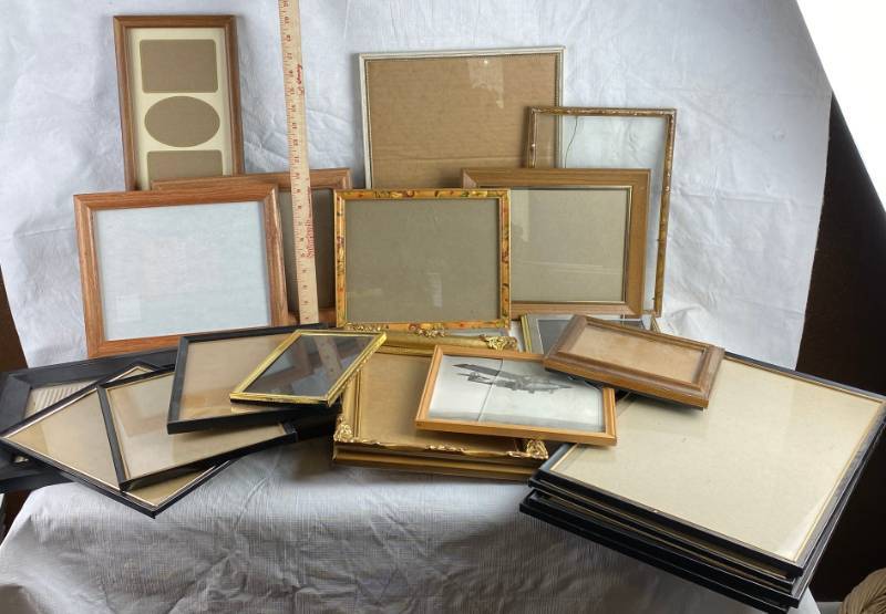 lot 3379 image: Large Lot of Picture Frames - Many are Vintage - Even a Cool Vintage Airplane Print (or photo) included - see pics