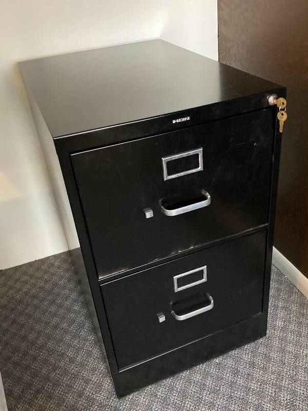 lot 3412 image: HON Black Metal File Cabinet - Time to get organized - WITH KEYS - very clean
