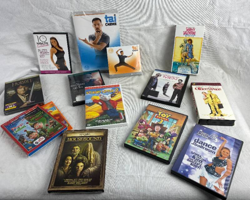 lot 3426 image: Lot of DVD Movies ( one VHS) - see pics for titles - Popular Stuff