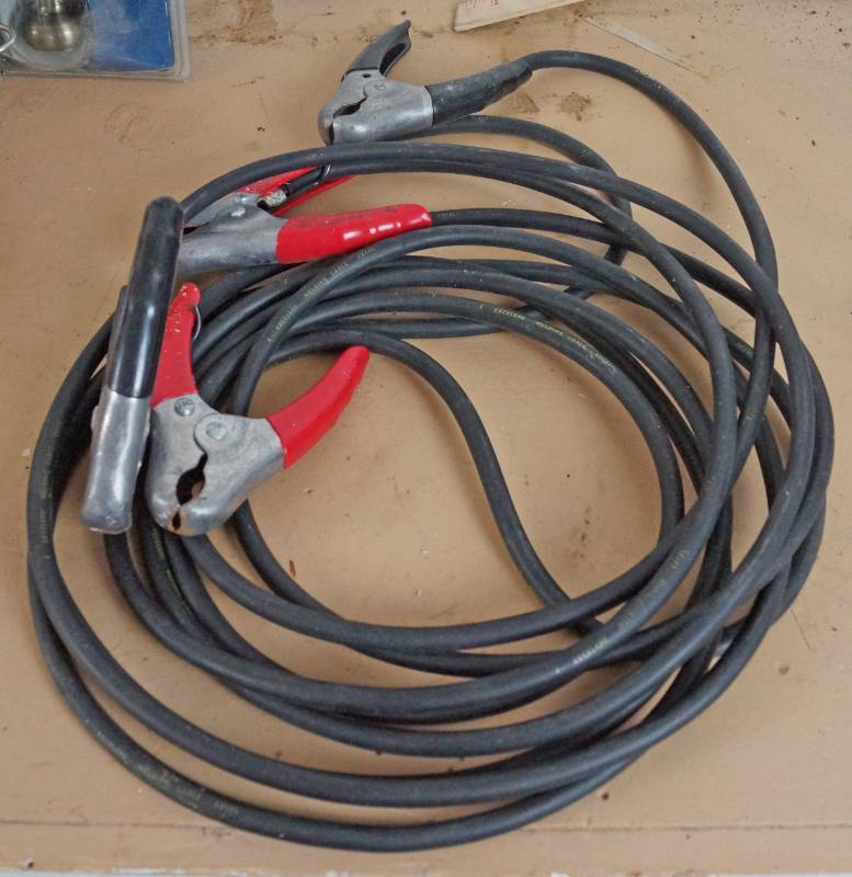lot 1577 image: Set of Nice Jumper Cables - ready for winter jump starts