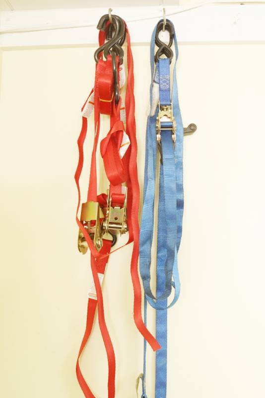 lot 1569 image: Several sets of ratchet straps - nice and like new