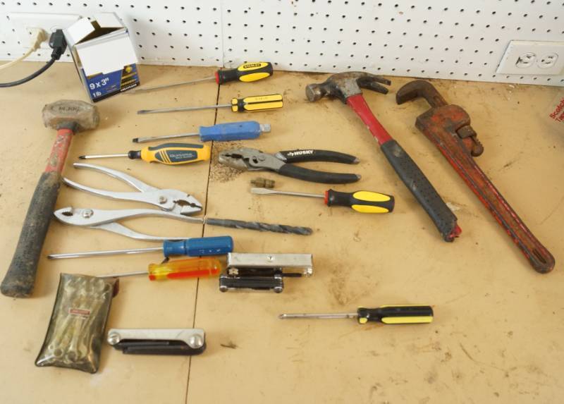 lot 1566 image: Lot of Hand Tools - Restock that tool box