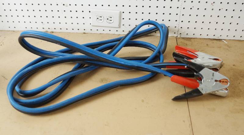 lot 1548 image: Set of Nice Jumper Cables - ready for winter jump starts