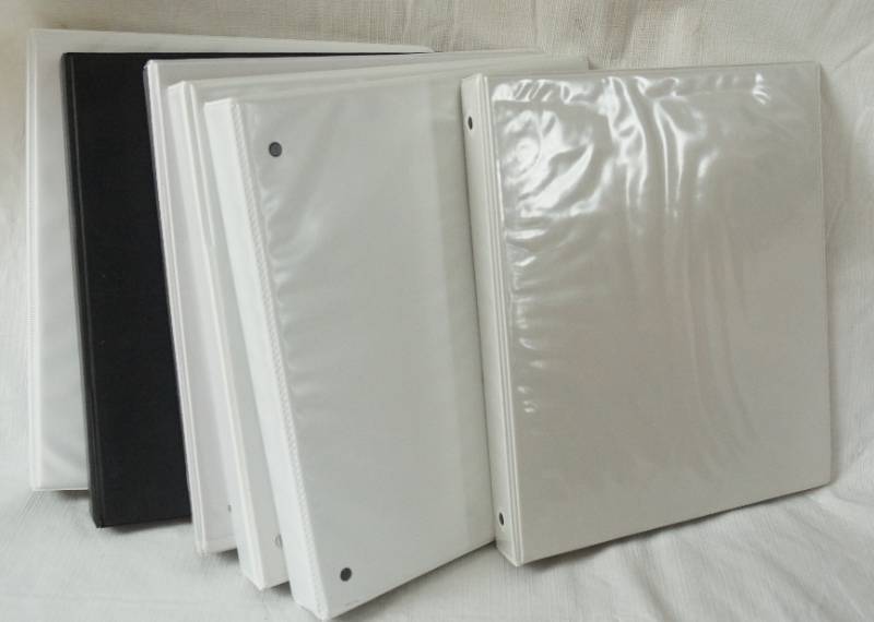lot 1519 image: Lot of nice loose-leaf notebooks