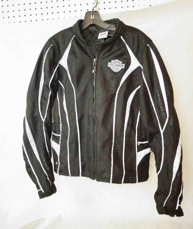 lot 1507 image: Ladies HARLEY DAVIDSON - riding jacket w reflective white accents - Removable Lining - LIKE NEW - Size Medium - This is a sweet jacket