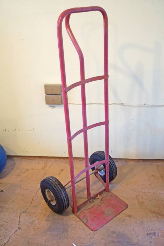 lot 1493 image: Red Dolly Hand Truck
