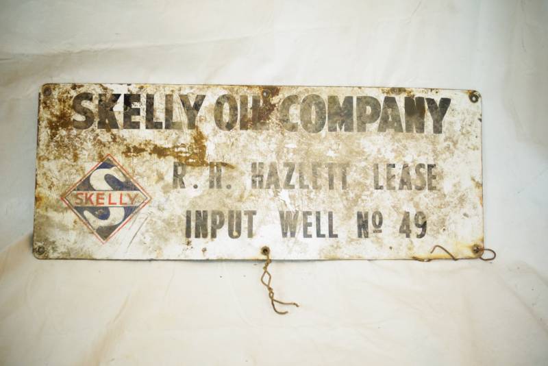 lot 1477 image: Old Skelly Oil Company Lease Sign - No 49 - 25.5 x 10