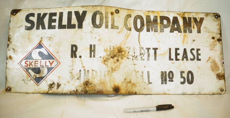lot 1478 image: Old Skelly Oil Company Lease Sign - No 50 - 25.5 x 10