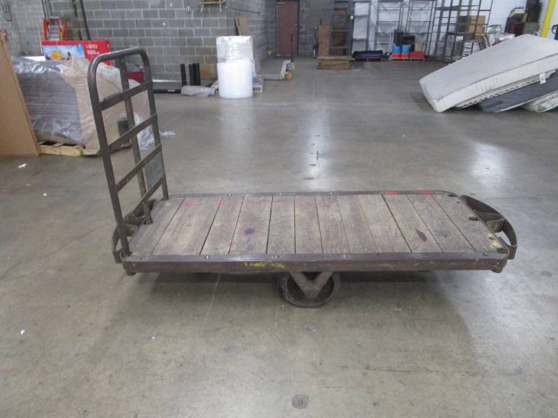 lot 10004 image: HD Metal Rolling Cart