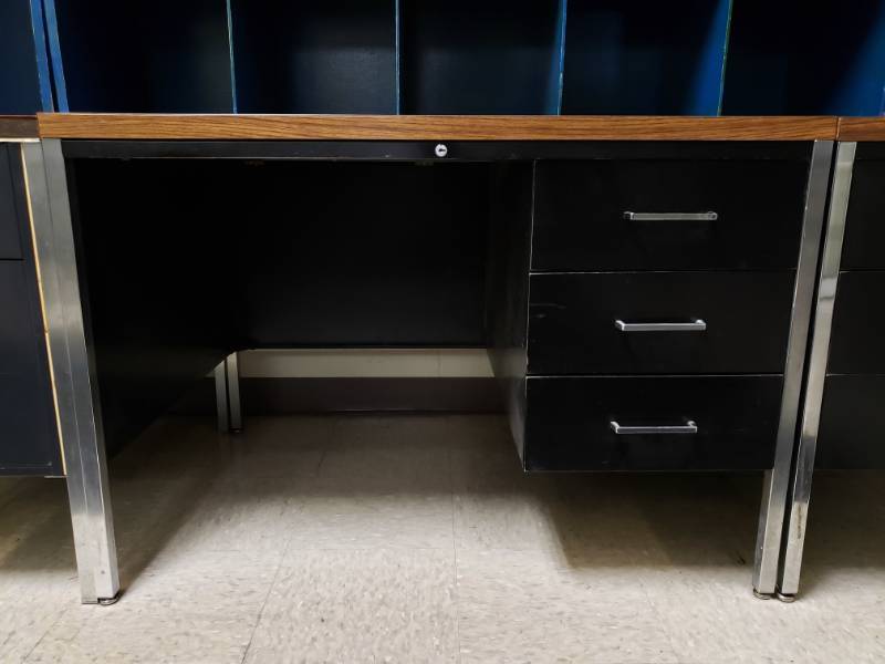 lot 10095 image: Black Metal  Composite Student Desk