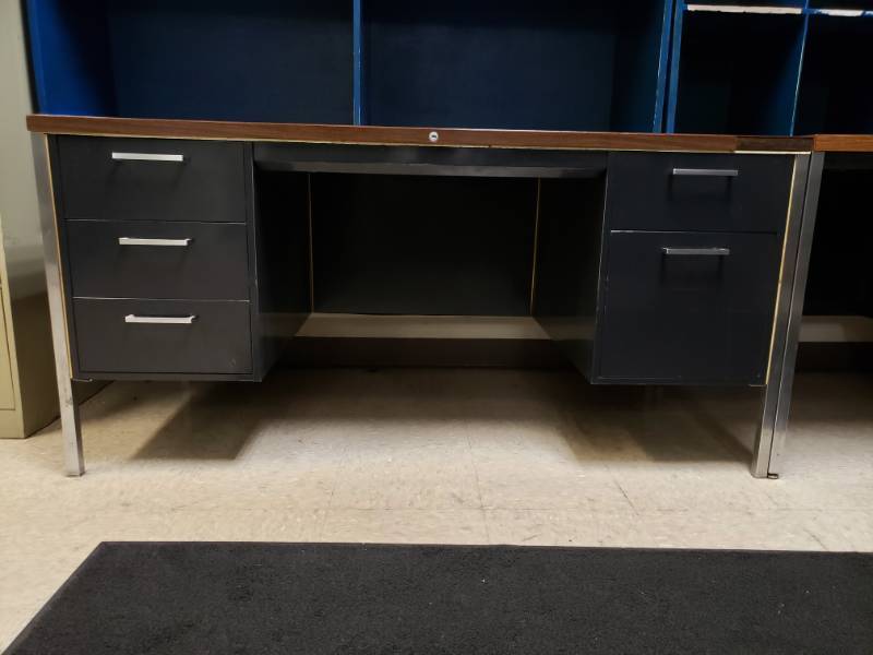 lot 10096 image: Black Metal  Composite 5 Drawer Desk