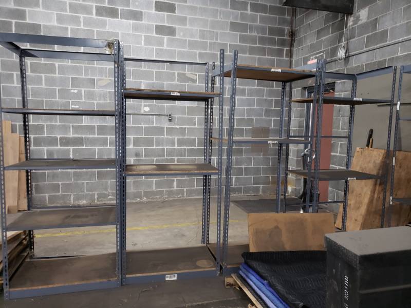 lot 10133 image: Metal Industrial Shelving Lot