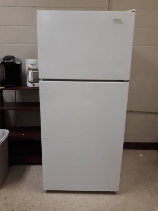 lot 10024 image: Kirkland Model ST14CKXK000 Cross Top Freezer  Refrigerator