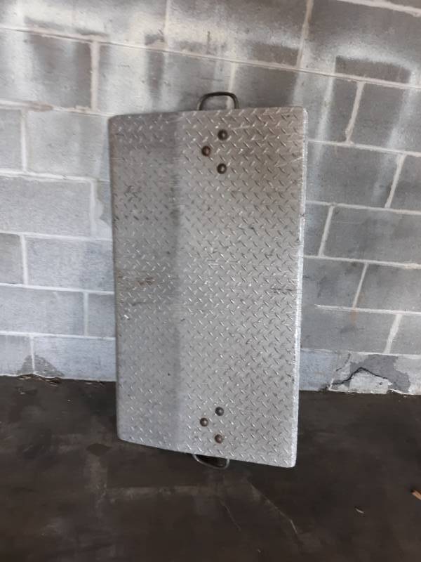 lot 10016 image: Portable Diamond Plate Dock Ramp