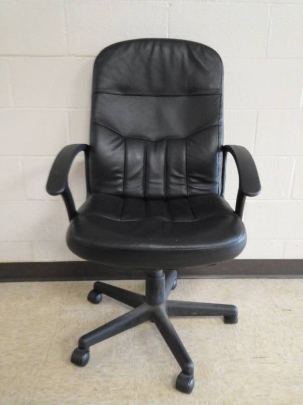 lot 10042 image: Black Pleather Rolling Office Chair