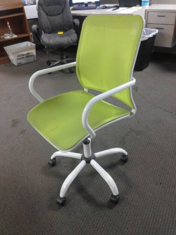 lot 10047 image: Lime Green Rolling Office Chair