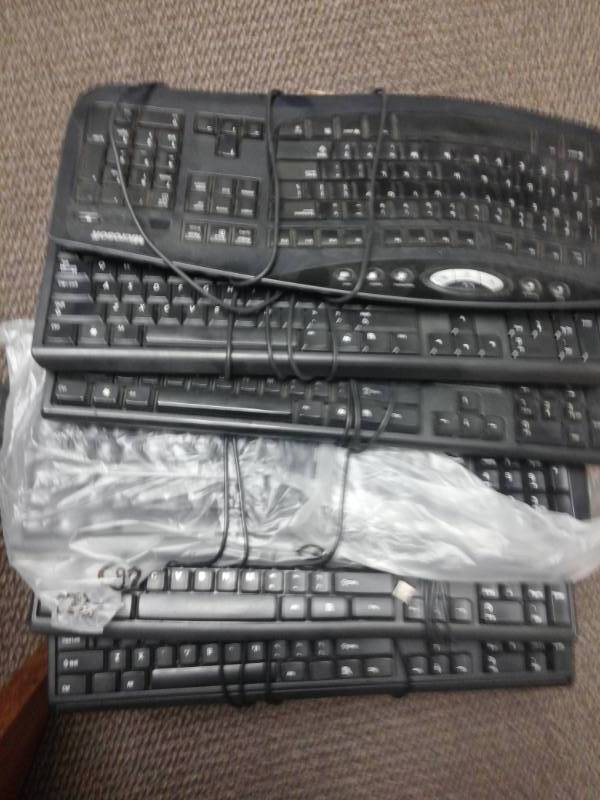 lot 10054 image: Computer Keyboards Lot