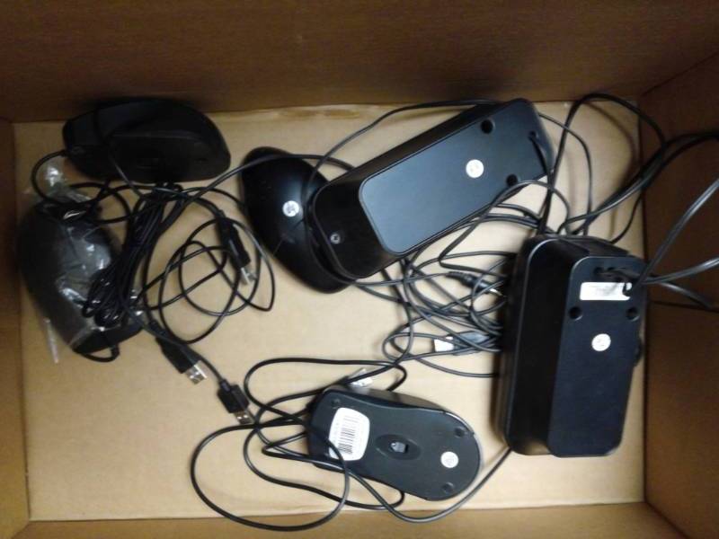 lot 10055 image: Computer Speakers and Mouses Lot