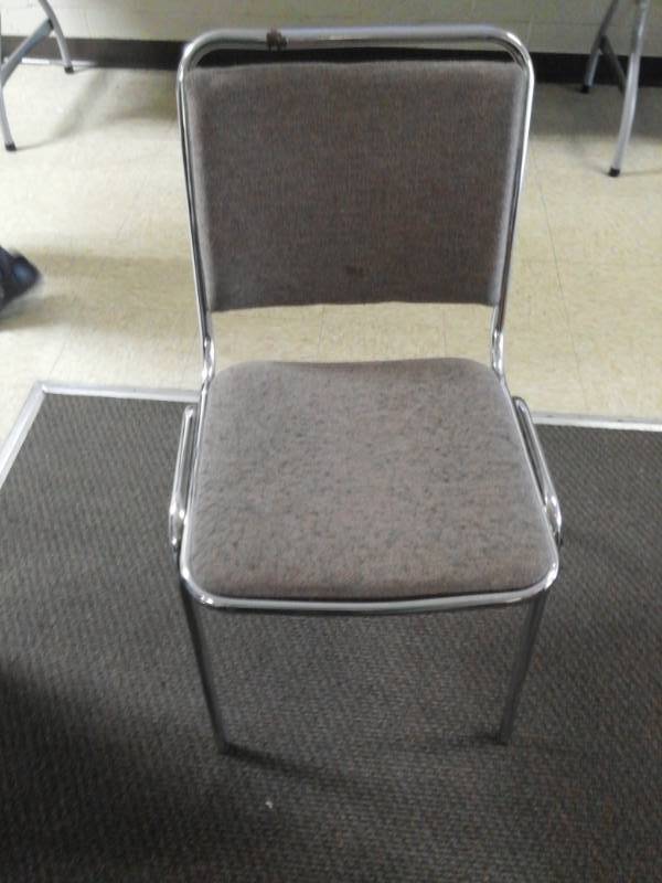 lot 10068 image: Metal Upholstered Chair