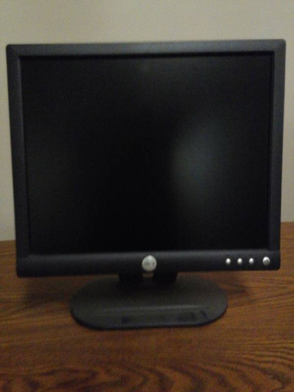 lot 10074 image: Dell Monitor