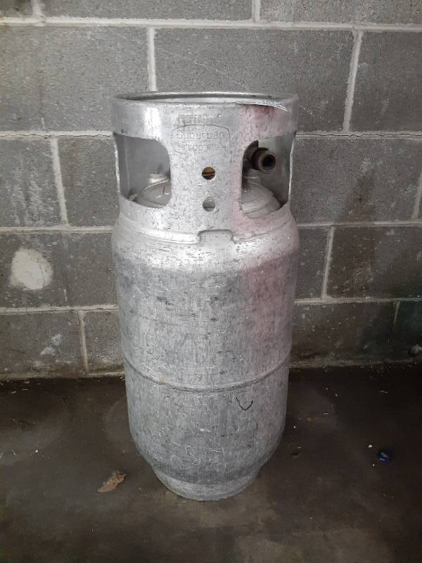 lot 10141 image: Metal Gas Canister