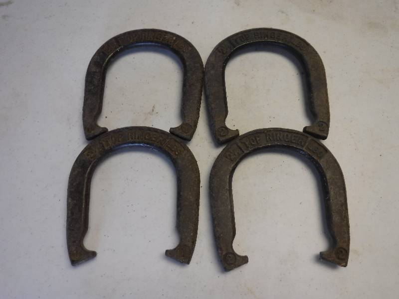 lot 6531 image: Horse shoe lot