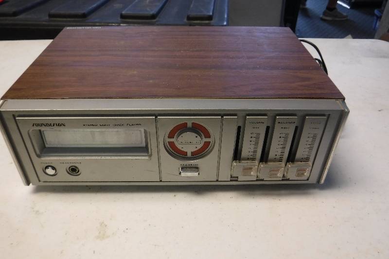 lot 6552 image: Sound Design tape player with ports for headphones and more