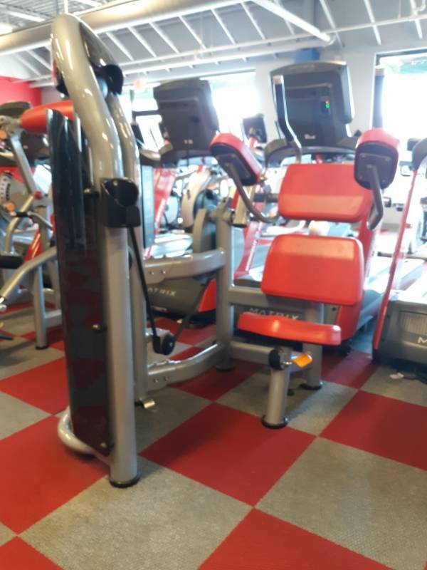 lot 1532 image: Matrix Abdominal Crunch Machine Model# G3S51 02 Serial # G3GM30CE1601GA015